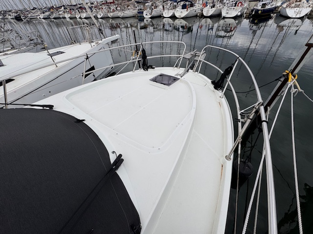 slider 4 Beneteau Antares 11 OB